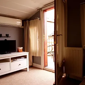 2* Otel Zenka